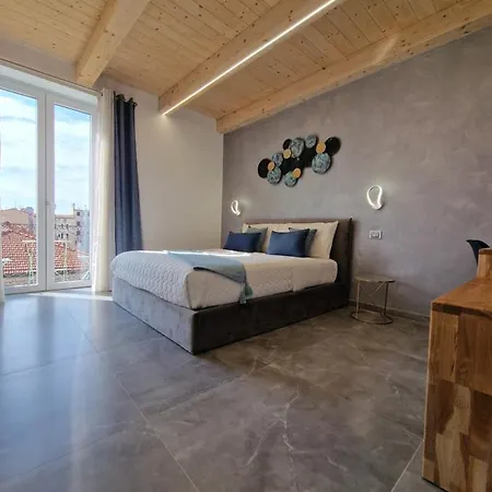 Marla ラ・スペツィア